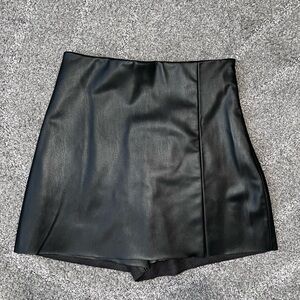 Zara Black Faux Leather Skort